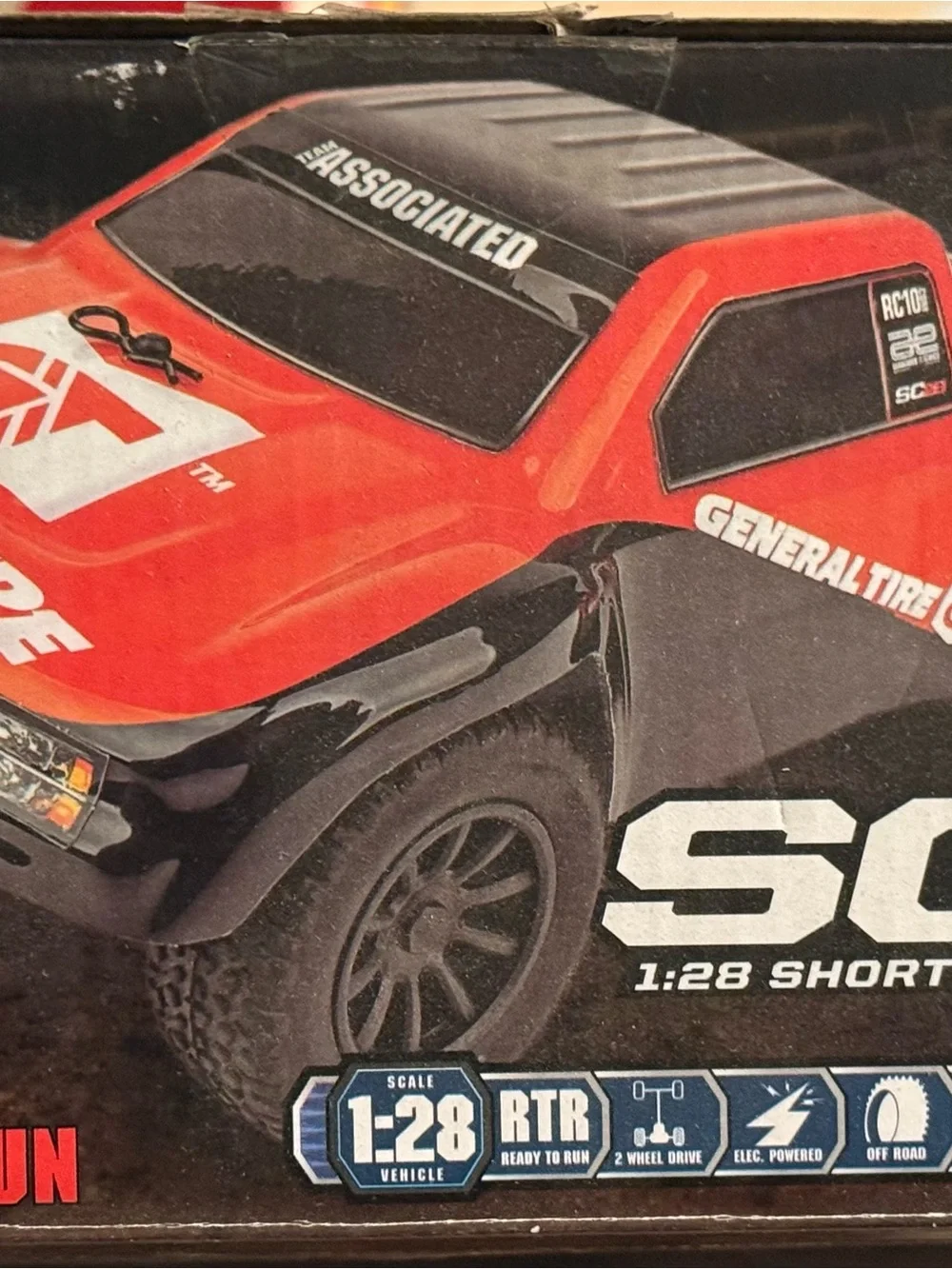 Team Associated SC28 Short Course Truck